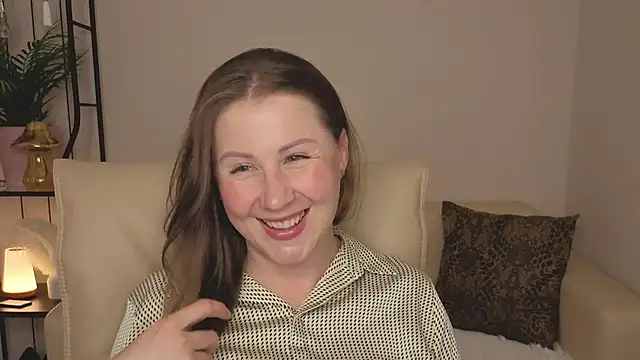 Snapshot of Helens_love chatting on June 2026 02:14:02 AM Helens love online show from June 2026 02:14:02 AM