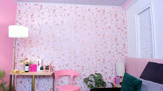 amber-hill online show from April 2026 02:11:02 PM