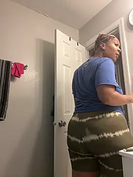 Snapshot of SexyHoneyRedd chatting on July 2026 09:02:01 AM SexyHoneyRedd online show from July 2026 09:02:01 AM