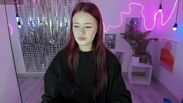 Snapshot of Lily_Moonlight chatting on September 2025 07:00:01 AM Lily Moonlight online show from September 2025 07:00:01 AM