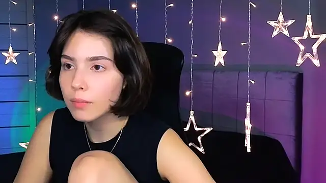 Stacy Gonzales  online show from October 2025 12:27:01 PM