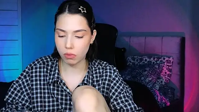 Stacy Gonzales  online show from February 2026 01:12:02 PM