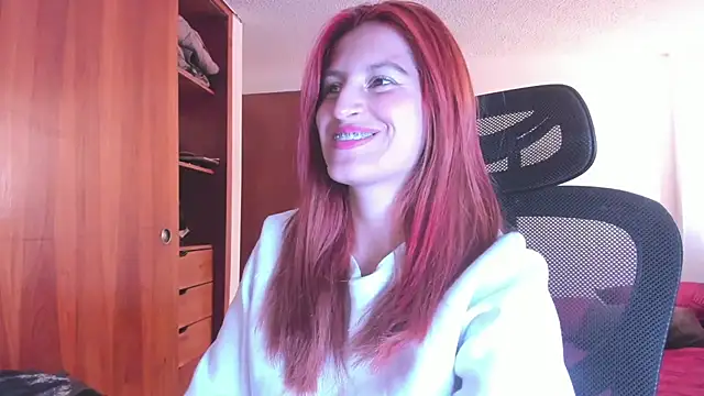 Snapshot of GiaRoussel chatting on April 2026 02:23:02 PM GiaRoussel online show from April 2026 02:23:02 PM