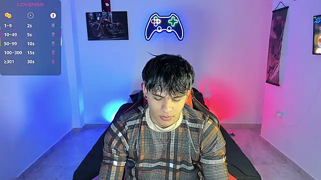 LuciferM Star online show from November 2025 02:32:02 AM