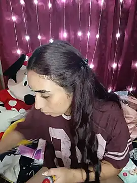 ifeelverywet andhot online show from May 2026 06:33:02 AM