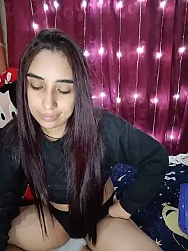 ifeelverywet andhot online show from May 2026 04:01:02 PM