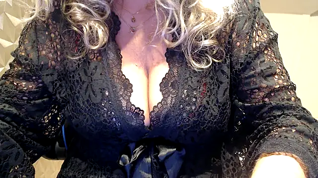 JenniLowen online show from November 2025 07:16:01 AM