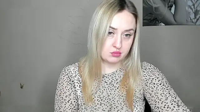 KennaJamess8 online show from January 2025 05:58:01 PM