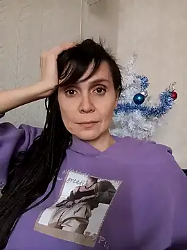 Francenia lolis online show from January 2025 10:57:01 AM