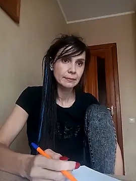 Snapshot of Francenia_lolis chatting on November 2025 09:30:01 AM Francenia lolis online show from November 2025 09:30:01 AM