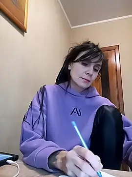 Snapshot of Francenia_lolis chatting on December 2025 07:57:02 AM Francenia lolis online show from December 2025 07:57:02 AM