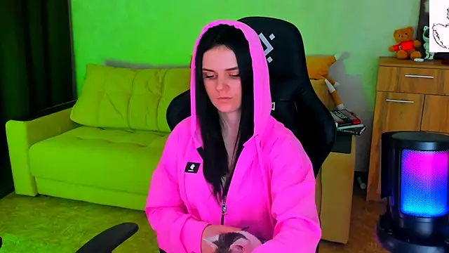 Lora Cain online show from January 2025 06:21:01 PM