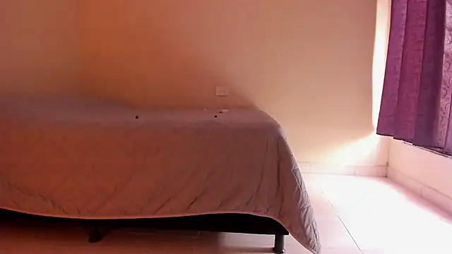 atenas 05  online show from April 2026 06:10:01 PM