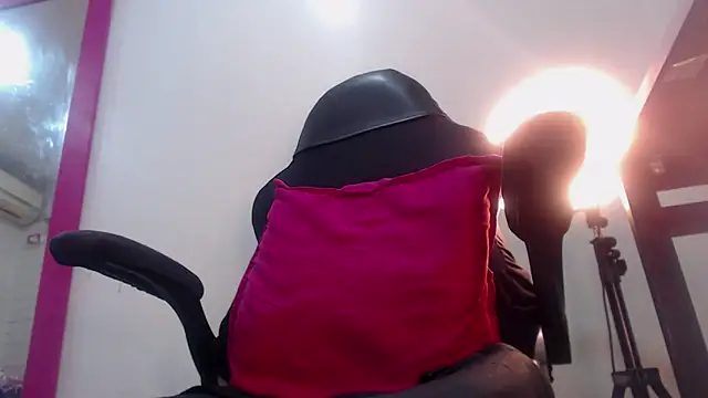 DirtyNaughXX online show from October 2025 03:11:02 PM