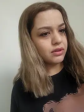 Snapshot of cansuozell chatting on November 2025 09:32:02 AM cansuozell online show from November 2025 09:32:02 AM