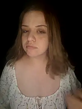 Snapshot of cansuozell chatting on November 2025 07:35:02 PM cansuozell online show from November 2025 07:35:02 PM