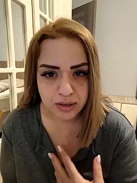 cansuozell online show from December 2025 05:38:02 AM