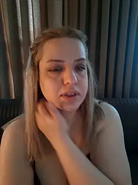 cansuozell online show from April 2026 04:08:01 PM