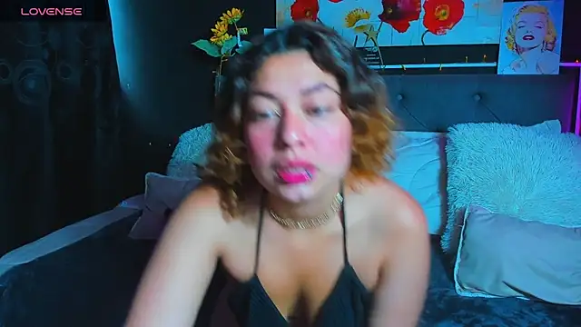 Snapshot of dulce_celeste15 chatting on January 2025 03:22:02 PM dulce celeste15 online show from January 2025 03:22:02 PM