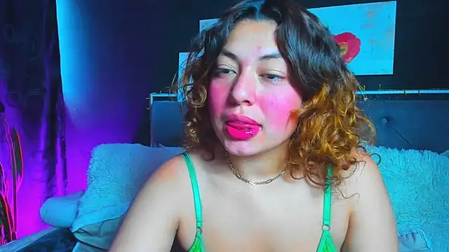 Snapshot of dulce_celeste15 chatting on January 2025 06:47:01 PM dulce celeste15 online show from January 2025 06:47:01 PM