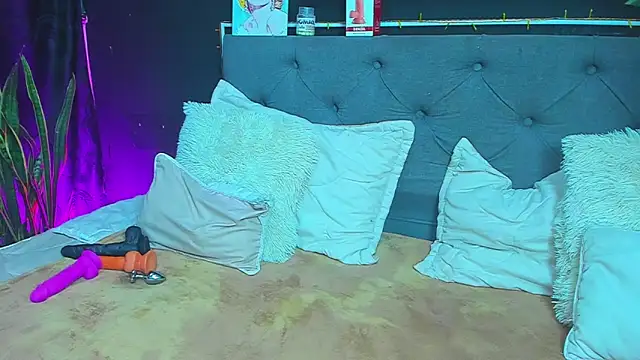 Snapshot of dulce_celeste15 chatting on January 2025 02:04:02 AM dulce celeste15 online show from January 2025 02:04:02 AM