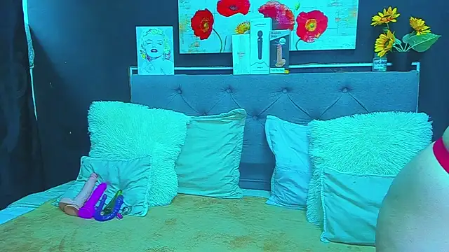 Snapshot of dulce_celeste15 chatting on March 2025 08:54:02 PM dulce celeste15 online show from March 2025 08:54:02 PM