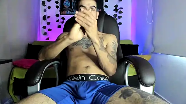 Snapshot of mikee_scooth chatting on October 2025 04:58:02 PM mikee scooth online show from October 2025 04:58:02 PM