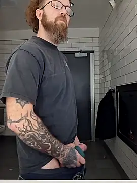 PNTlooker256 online show from February 2026 02:13:01 PM