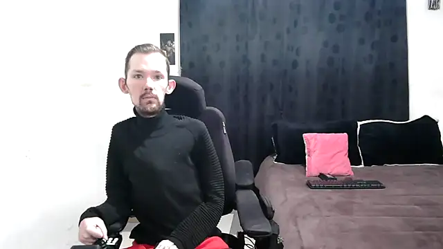 Sophia and Thomas online show from March 2025 09:53:01 AM