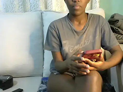 Caryyyl online show from November 2025 12:33:02 PM