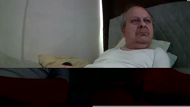 Snapshot of amylrmm1903 chatting on May 2026 10:42:02 AM amylrmm1903 online show from May 2026 10:42:02 AM