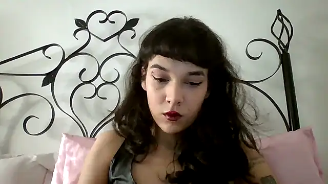 kimmykink online show from October 2025 09:00:02 PM