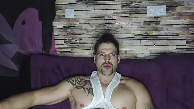 XxBigboybandxX online show from February 2025 05:58:01 PM