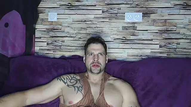 XxBigboybandxX online show from March 2025 06:50:02 PM