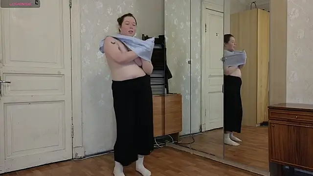 Blush Lolaa online show from March 2025 02:12:01 PM