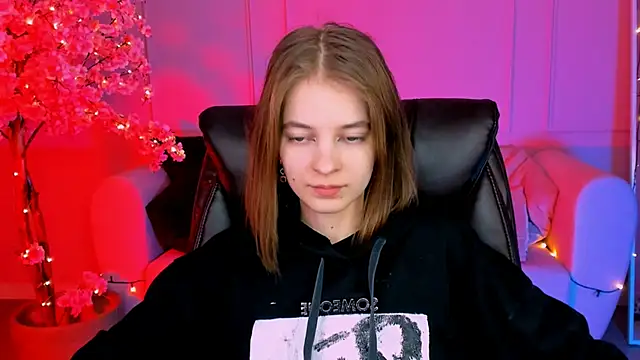 TinaDavil online show from December 2024 08:18:02 PM