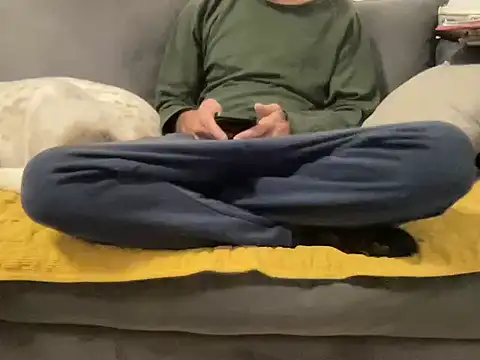 4small4inchlol online show from December 2025 06:12:02 PM