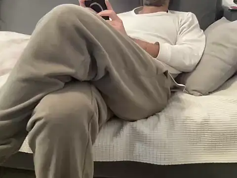 4small4inchlol online show from March 2026 02:11:02 PM