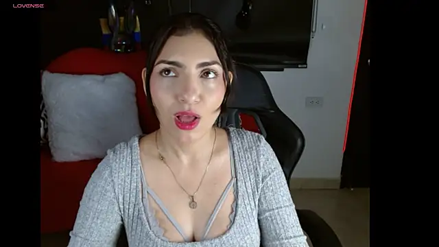 Carolaine69  online show from July 2026 01:37:01 PM