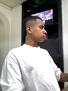 Snapshot of PatrickWest chatting on December 2024 11:16:01 AM PatrickWest online show from December 2024 11:16:01 AM