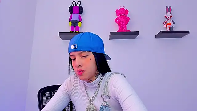 Snapshot of Gangster_Girl chatting on February 2025 05:29:01 PM Gangster Girl online show from February 2025 05:29:01 PM