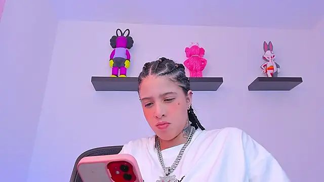 Snapshot of Gangster_Girl chatting on February 2025 09:23:01 PM Gangster Girl online show from February 2025 09:23:01 PM