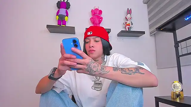 Gangster Girl online show from April 2026 06:36:01 AM