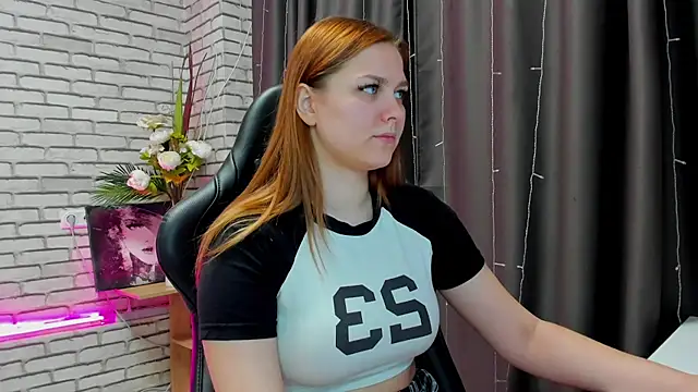 Lasly Fox online show from February 2025 12:25:02 AM