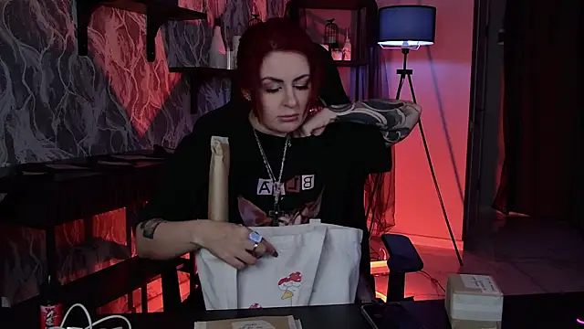 Lana  May online show from December 2025 09:15:01 AM