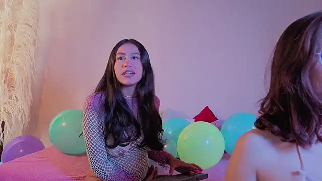 EmiGomez  online show from January 2026 01:27:02 PM