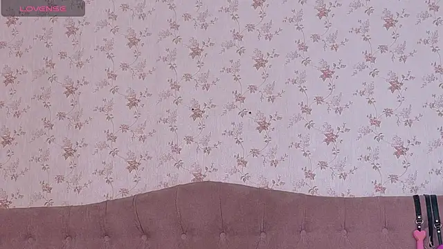 AvrillThomas online show from February 2025 03:59:01 PM