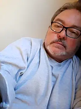 Snapshot of bluangelo chatting on March 2025 02:10:01 PM bluangelo online show from March 2025 02:10:01 PM