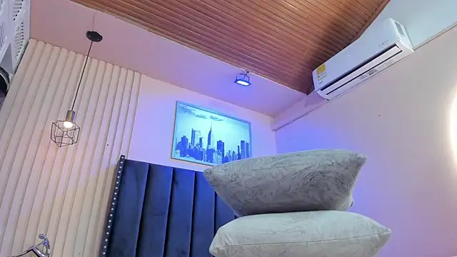 viiolett lee online show from February 2026 08:27:02 PM