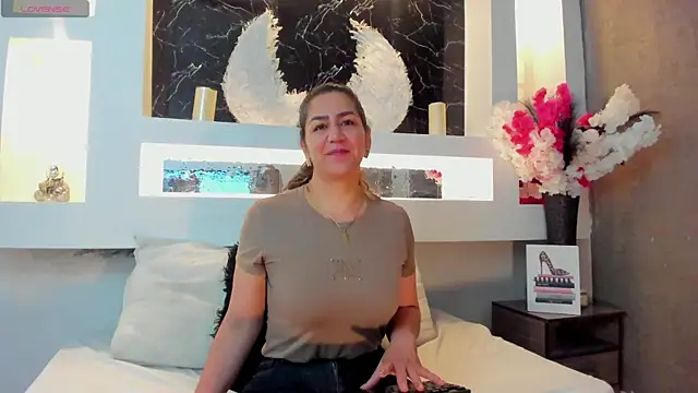 Cinthya mjs online show from October 2025 12:04:02 PM